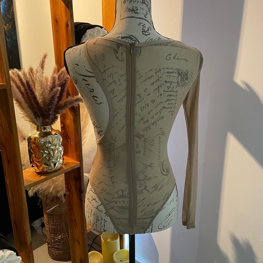 Body - Picture 2 of 3